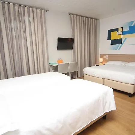 Hotel Anton&art 3*