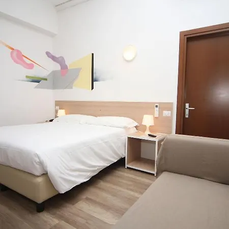 Hotel Anton&art 3*